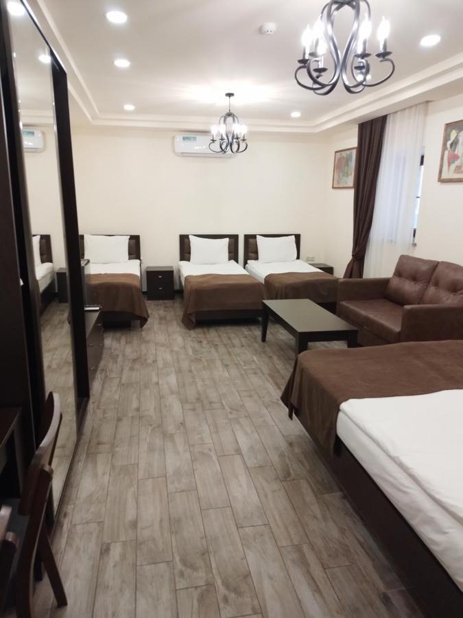 Boutique Living Hotel Erevan Exterior foto