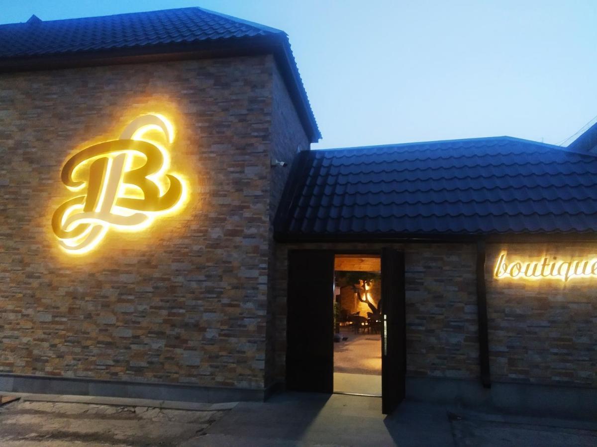 Boutique Living Hotel Erevan Exterior foto